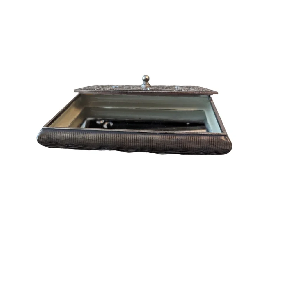 Unbranded vintage ornate